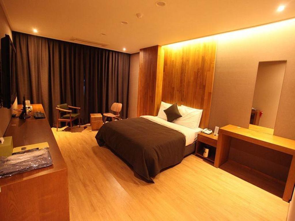 Hotel Rich Kōyō Habitación foto