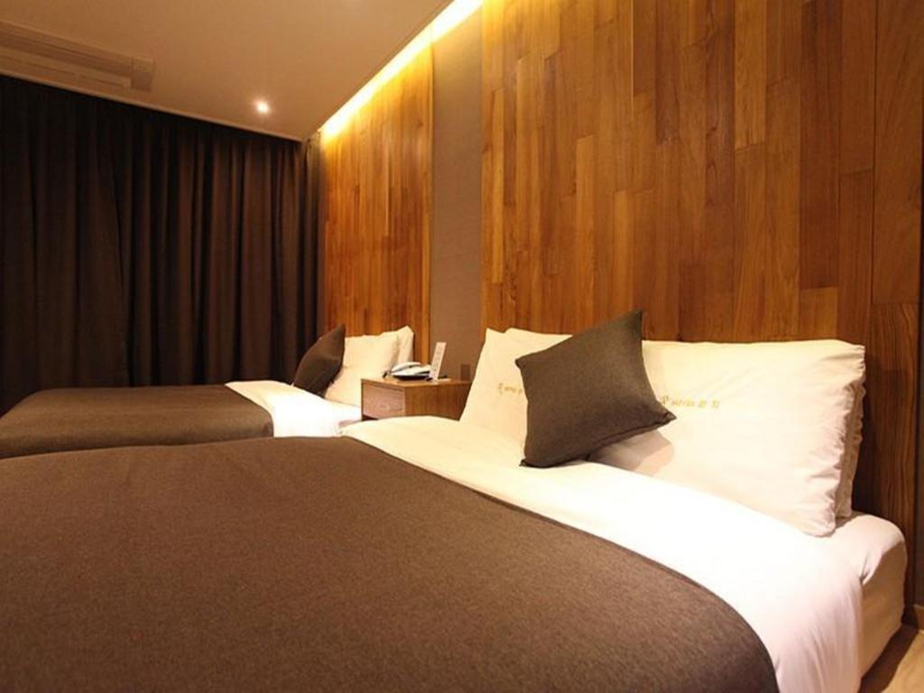 Hotel Rich Kōyō Habitación foto